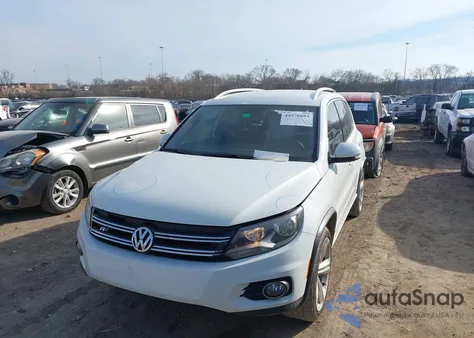 2016 Volkswagen Tiguan R-Line z USA, uszkodzony, nr VIN WVGAV7AX0GW036106